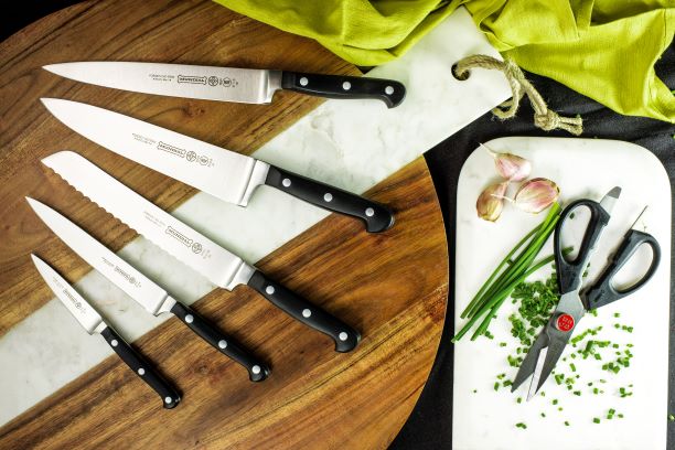 mundial chef knives